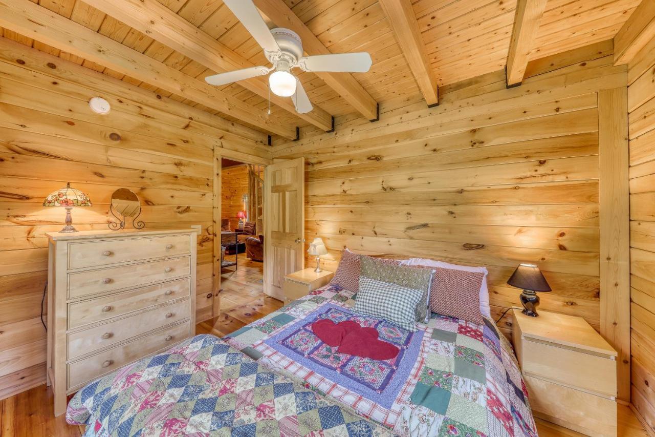 Log Cabin Escape Jacksonville Exterior photo