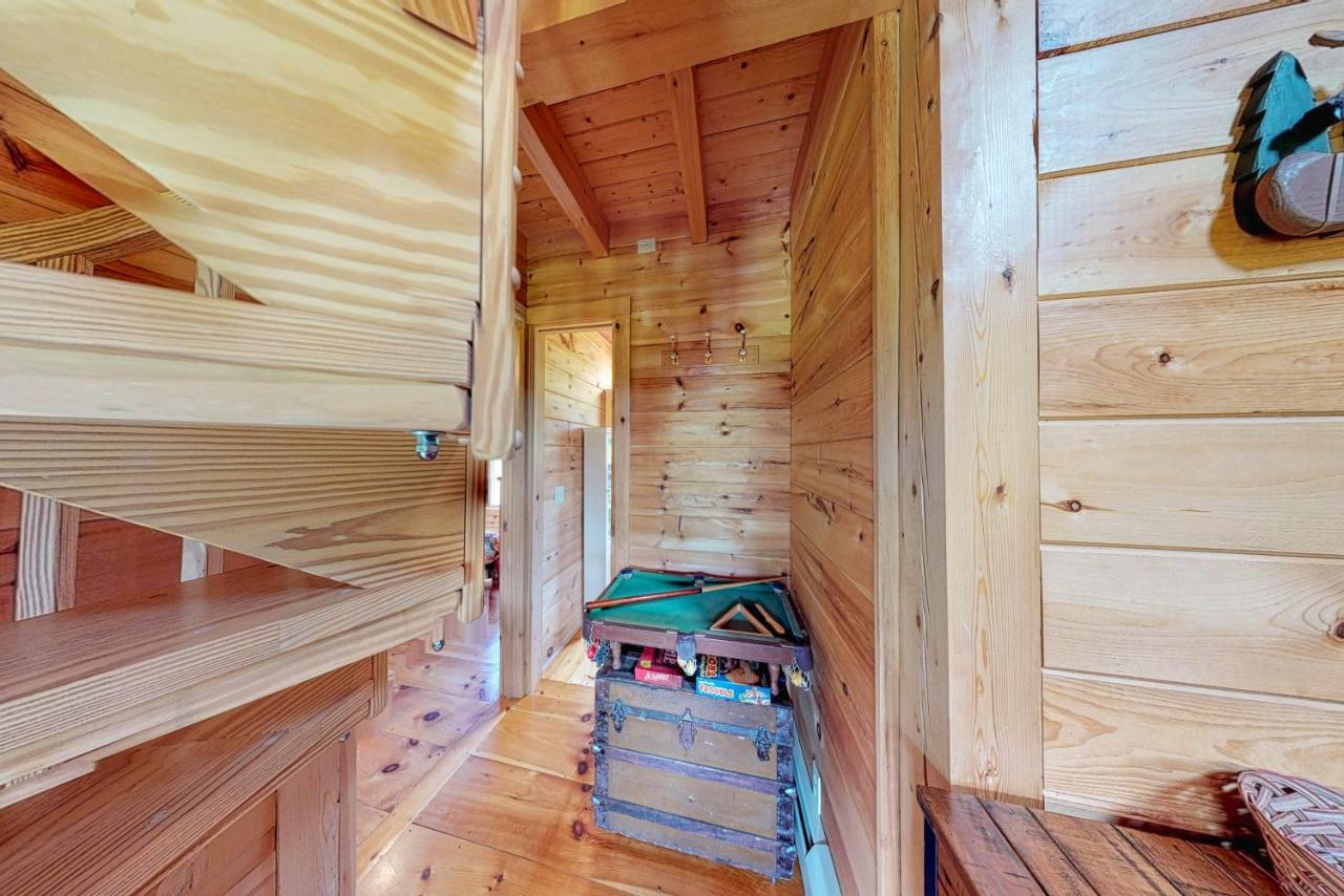 Log Cabin Escape Jacksonville Exterior photo